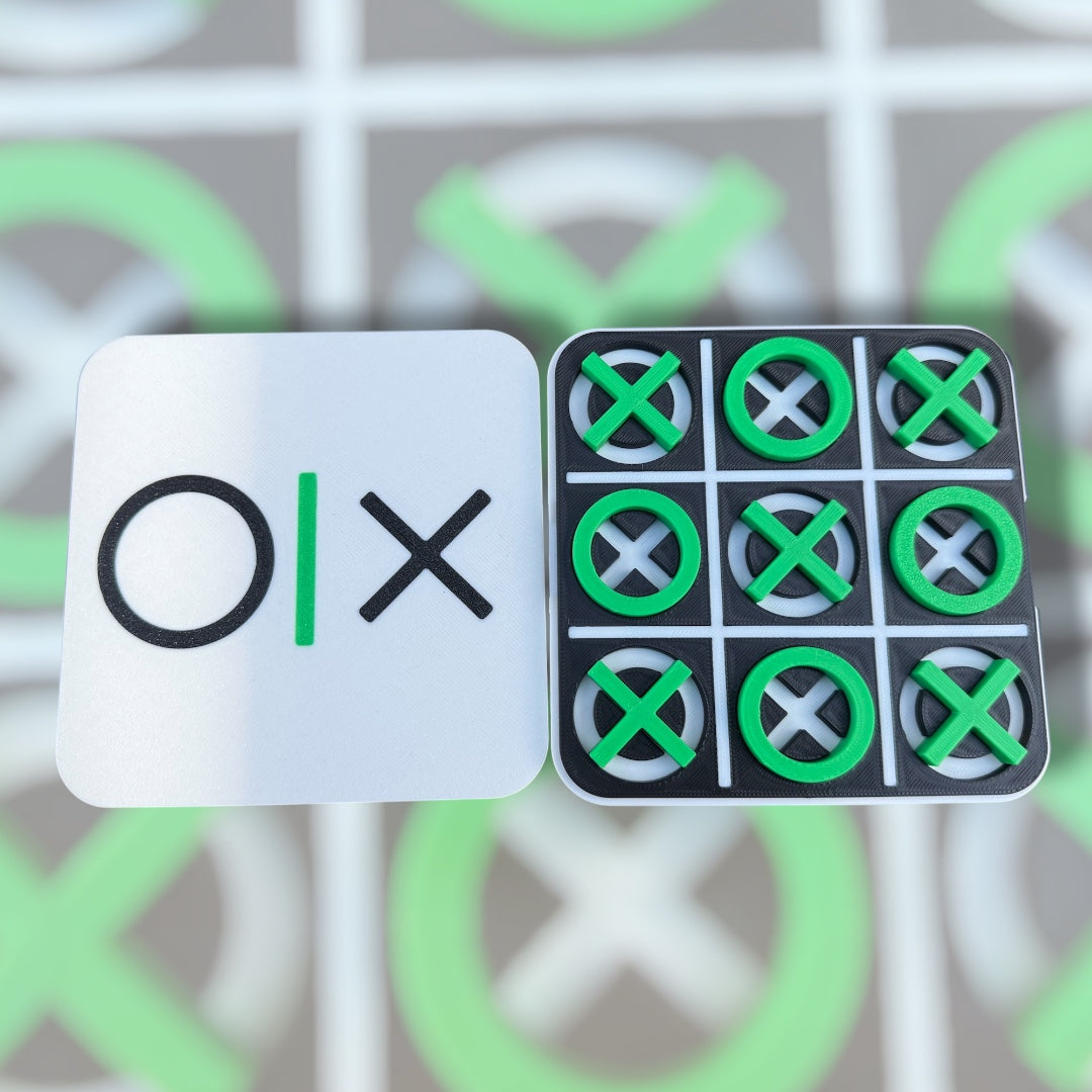 Noughts & Crosses Travel Game
